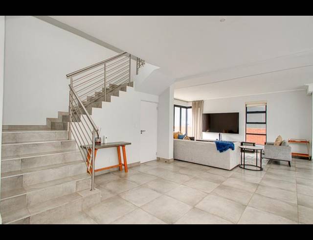 4 BEDROOM HOUSE FOR SALE IN BRYANSTON
